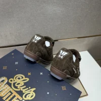 Louis Vuitton Unisex LV Footprint Soccer-Brown 1AHTXU
