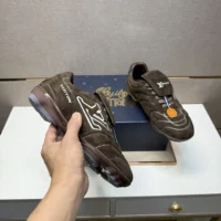 Louis Vuitton Unisex LV Footprint Soccer-Brown 1AHTXU
