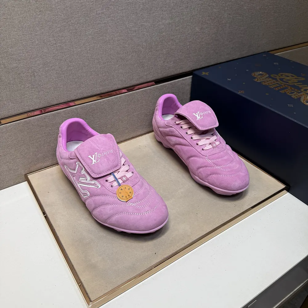 Louis Vuitton Unisex LV Footprint Soccer-Pink 1AHTYE (2) Louis Vuitton Unisex LV Footprint Soccer-Pink 1AHTYE