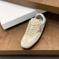 Louis Vuitton Unisex LV Rally Sneaker-Beige 1AHU02