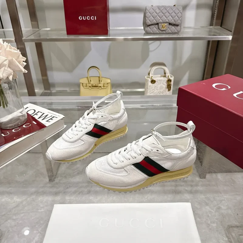 Gucci Unisex Re-Motion Sneaker-Red 832918AAEZM