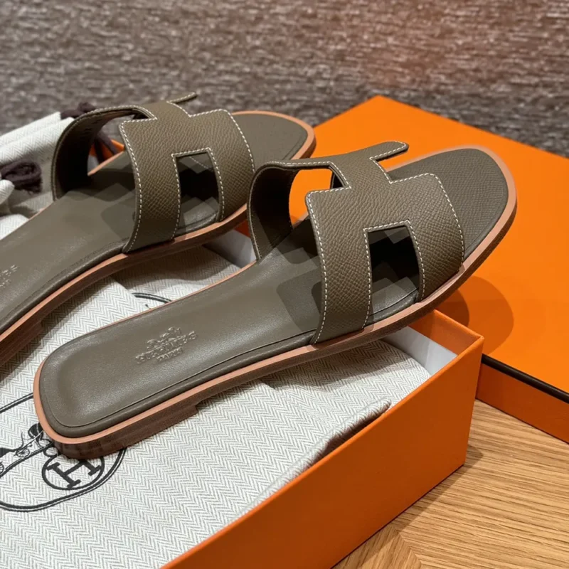 Hermes Women Oran Sandal-Dark Brown H202272Z
