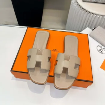 Hermes Women Oran Sandal-Sandy H202230Z