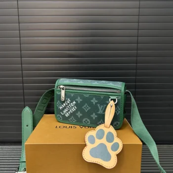 Louis Vuitton LV Men Bosphore Wearable Walle-Green M12637