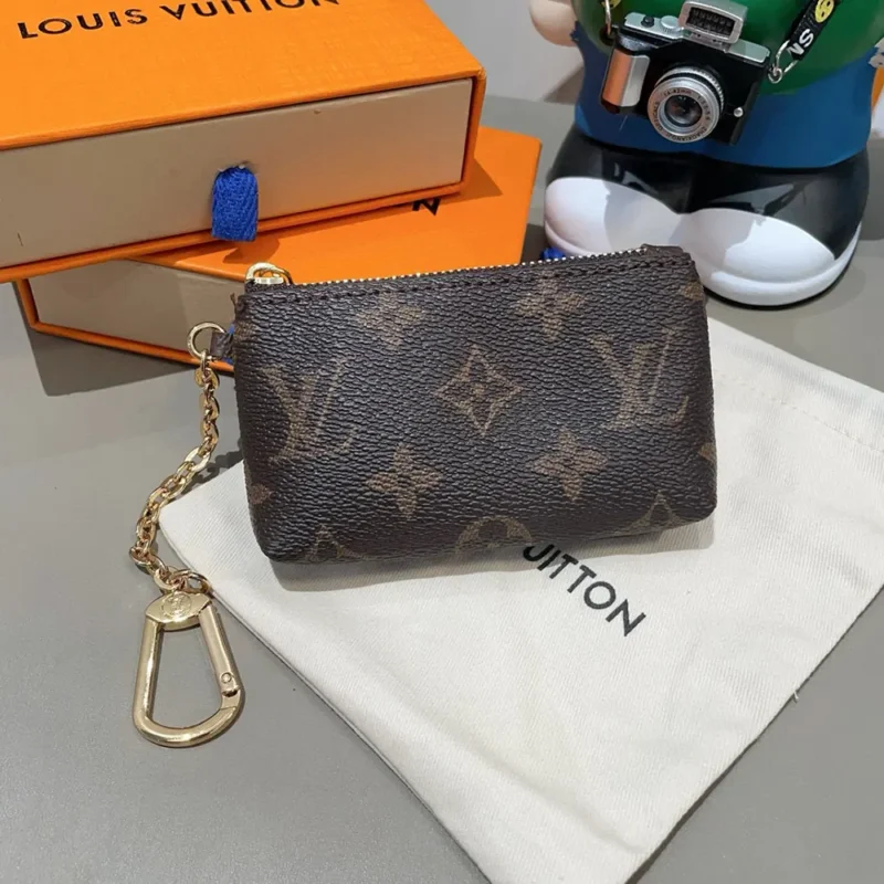 Louis Vuitton LV Unisex Key Pouch Monogram M62650
